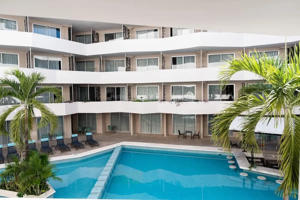 Large Studio With Working Space 100M From 5Th Ave Playa del Carmen